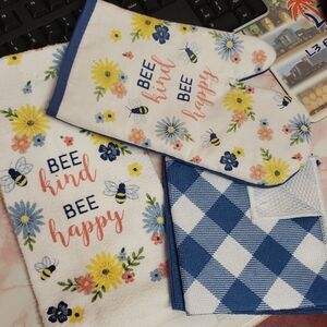 Kitchen Linen Bundle "Bee Kind Bee Happy" blue/white floral NWT